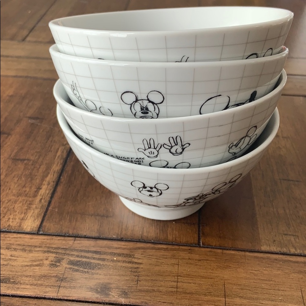 Set of 4 Mickey Mouse sketchbook bowls